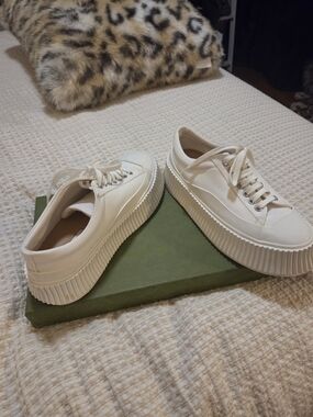Jil Sander Cream Platform Lace-Up Sneakers